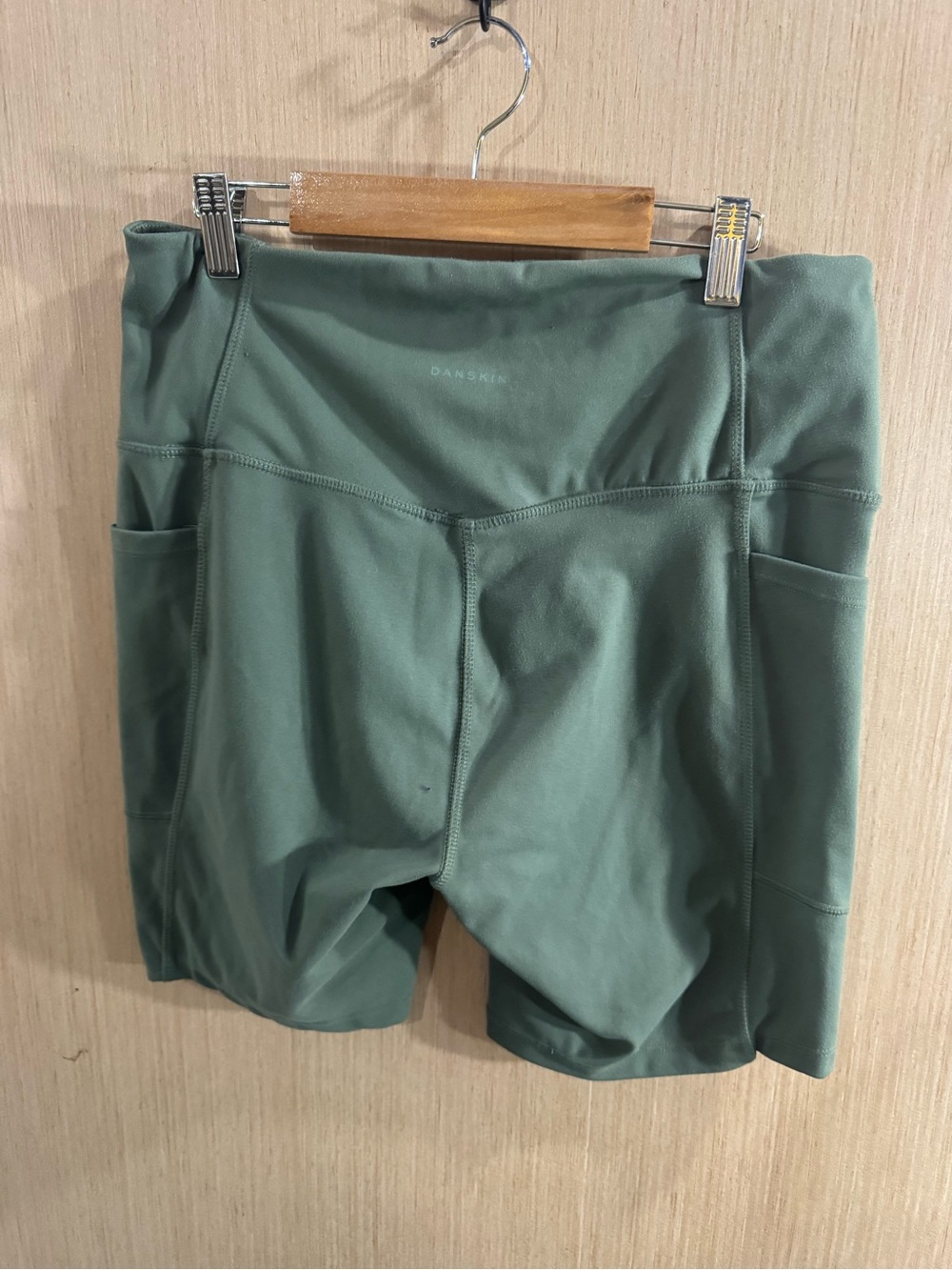 Danskin Olive Green High-Waist Bike Shorts with Side Pockets Size Large - Picture 3 of 6